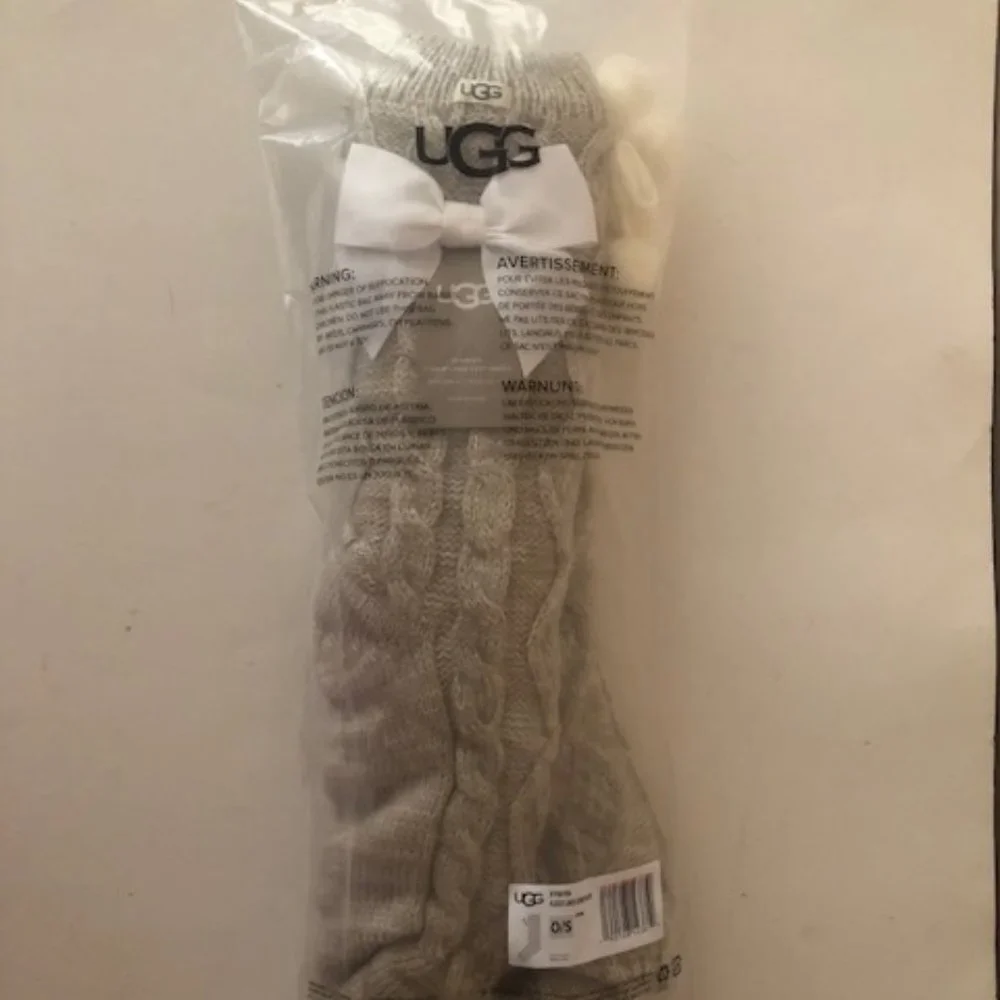 UGG pom fleece